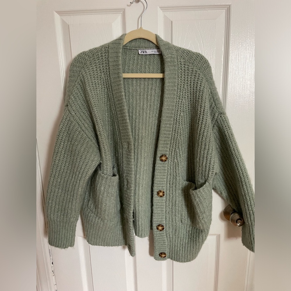Zara cardigan !